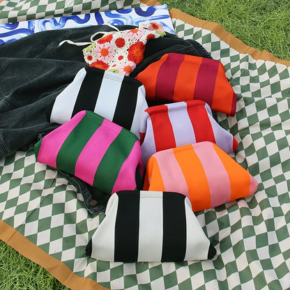 Stripe Cloud Clutch Bag(Black/White)